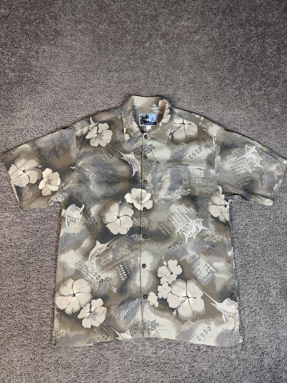 AFTCO Bluewater Shirt Mens L Beige Gray Floral Short Sleeve Button Up Pockets